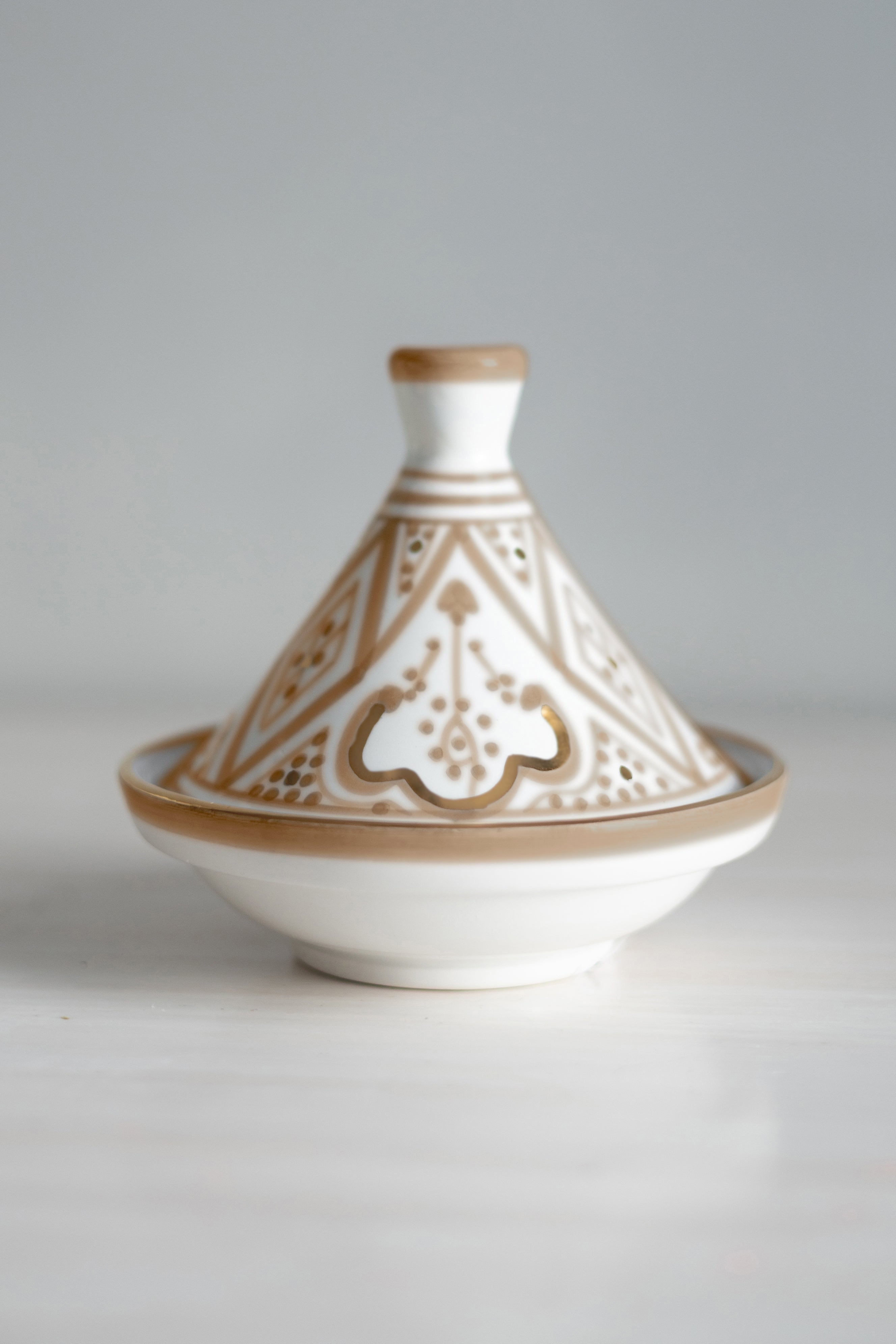 Sahara Zwak Tagine with 12k gold leaf detail