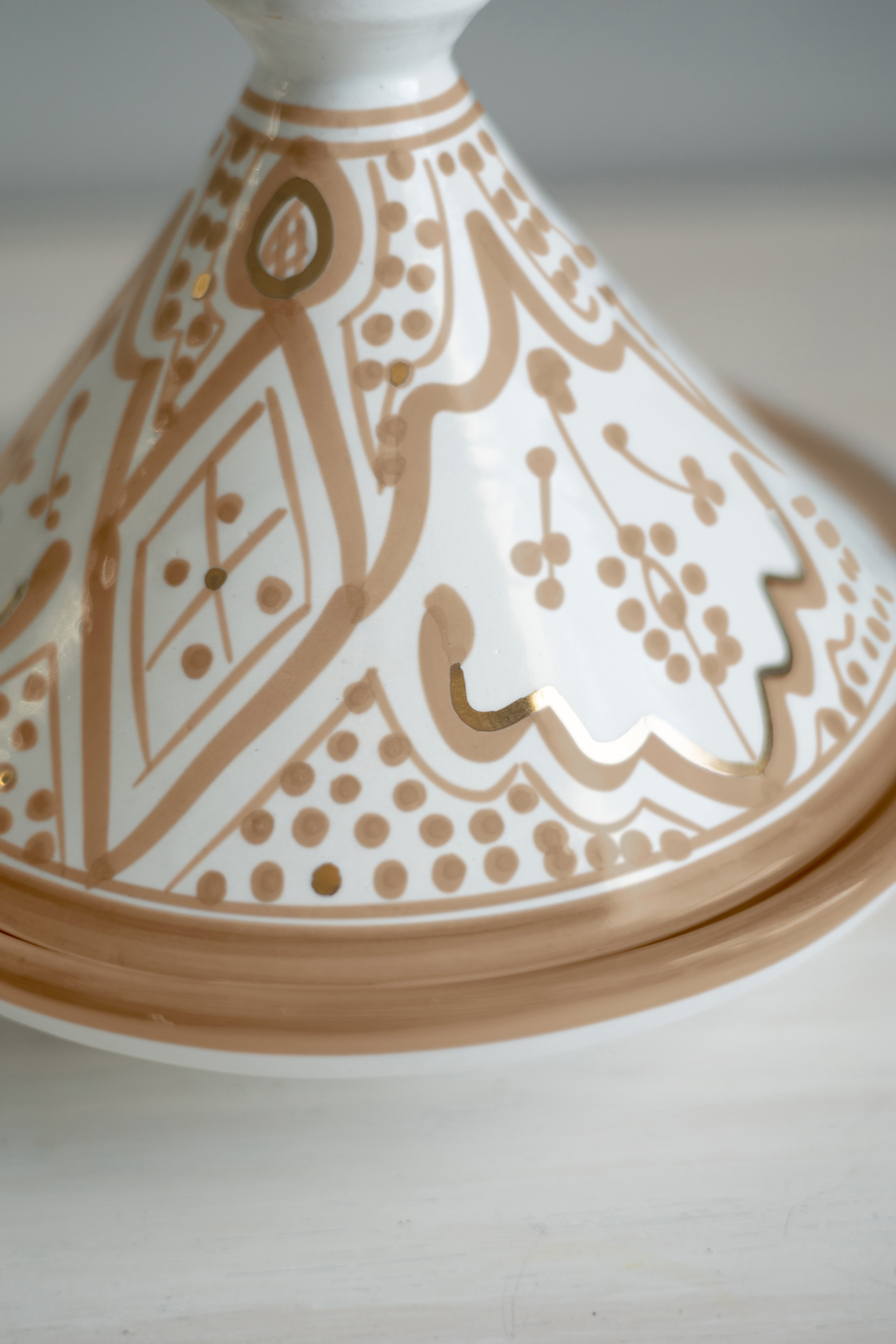 Sahara Zwak Tagine with 12k gold leaf detail