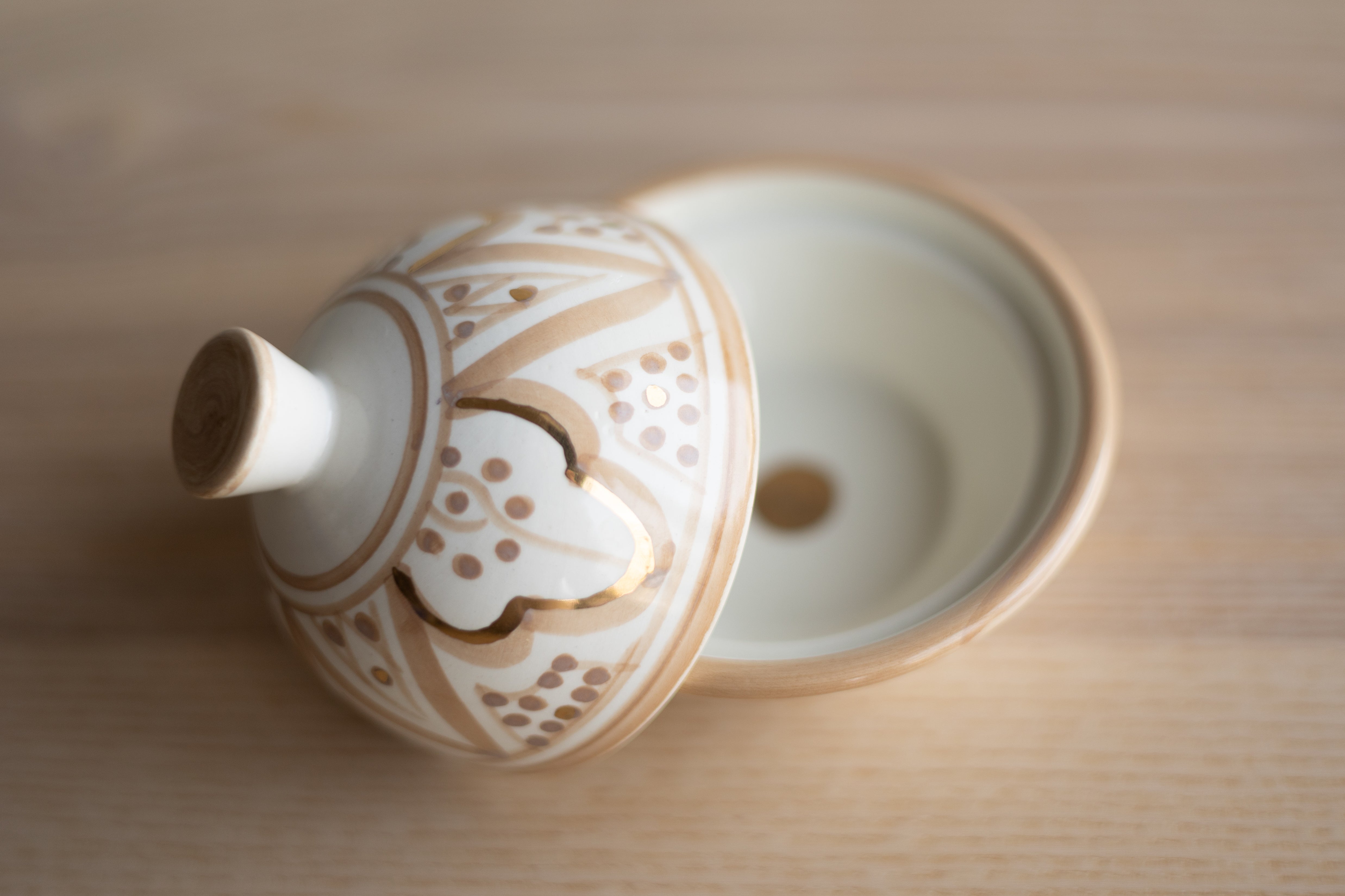 Hand-painted Zwak Ceramic Sugar Bowl with Lid - Chabi Chic - Sahara