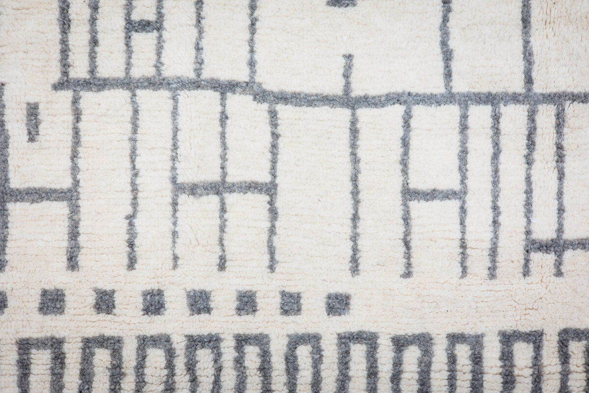 CIRCUIT Abstract Natural White and Light Grey Moroccan Wool Rug - 10'11" x 8'