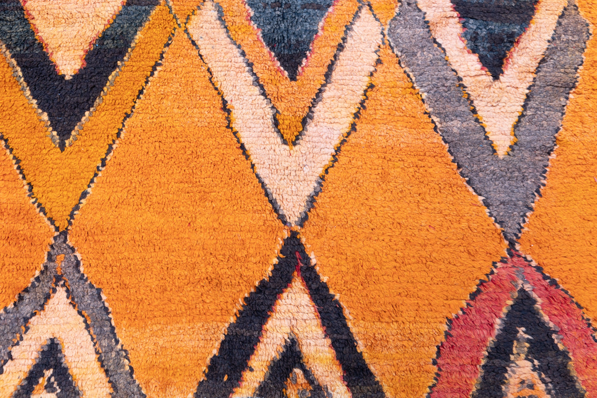 TANGERINE DREAM Vintage Moroccan Rug - 6'7 x 5'6