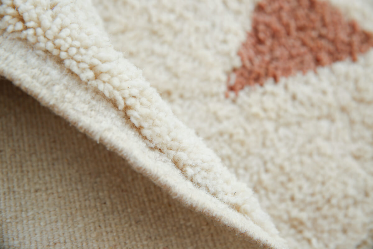 "SOLSTICE" White Moroccan Wool Rug With Beige, Dusty Rose, Red & Eggplant - 5'6" x 7'7"