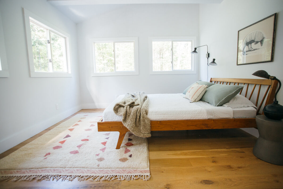 "SOLSTICE" White Moroccan Wool Rug With Beige, Dusty Rose, Red & Eggplant - 5'6" x 7'7"