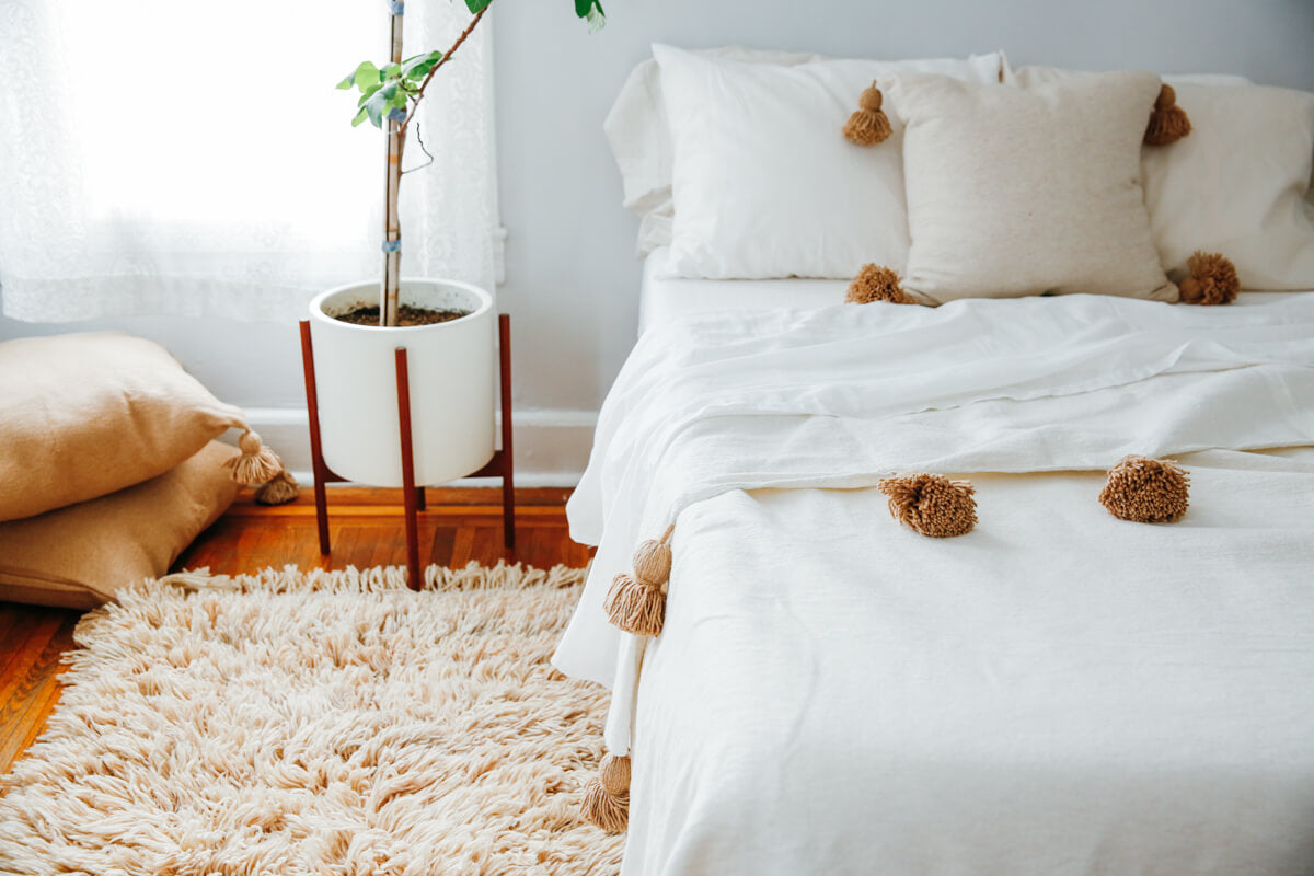 Moroccan Pom Pom Blanket - White with Beige Pom-poms