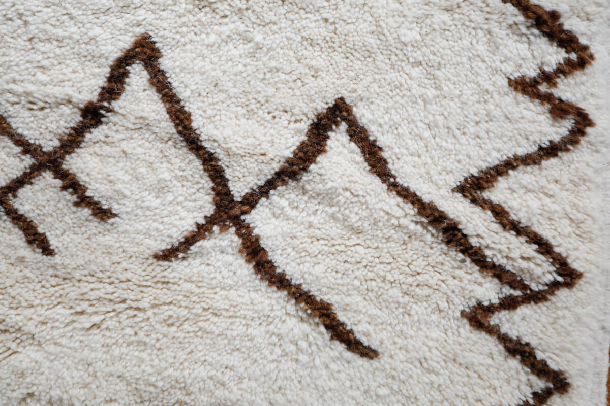 "Symbol" White Moroccan Berber Rug with Brown Tribal Symbols - 8'7" x 5'2"