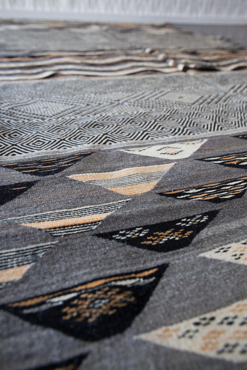 "Dunes Day" Akhnif/Zanafi Mix Contemporary Moroccan Kilim Rug - 8'6" x 5'1" ft (259x155 cm)