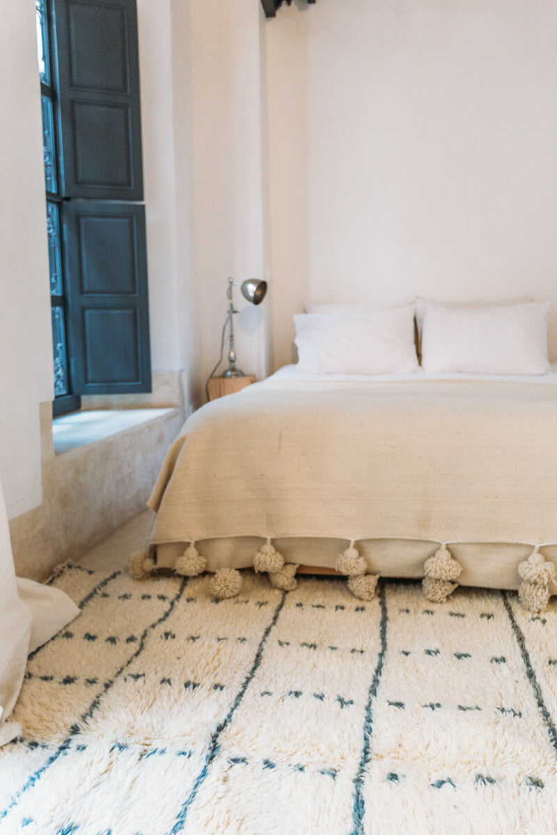 White Moroccan Wool Rug white and grey Beni Ourain