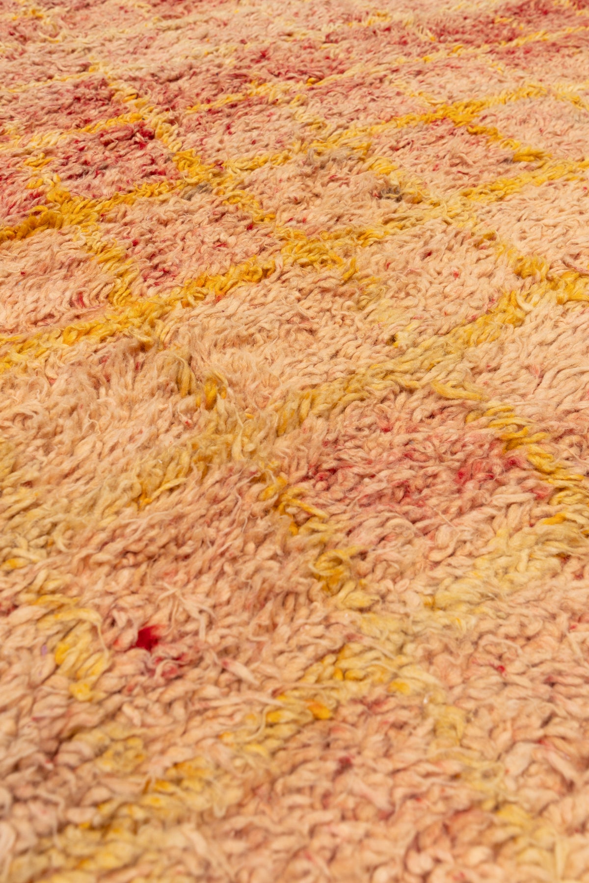 Henge Shuffle Rug MANHATTAN-HENGE Peach Vintage Shag Beni Mguild Moroccan Rug - 7'8 x 6 ...