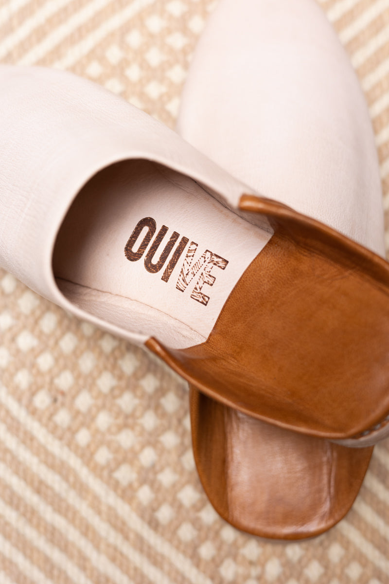 Detail Ouive Unisex House Shoe in Light Natural undyed leather with Tan brown heel
