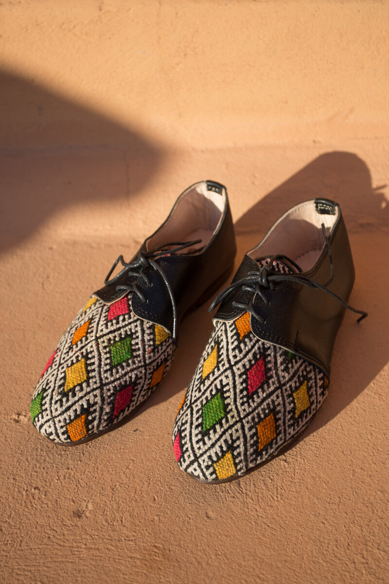 The Red City Oxford 05 - One-of-a-kind Handmade Leather and Moroccan Rug Shoes - Women&#39;s Size 10