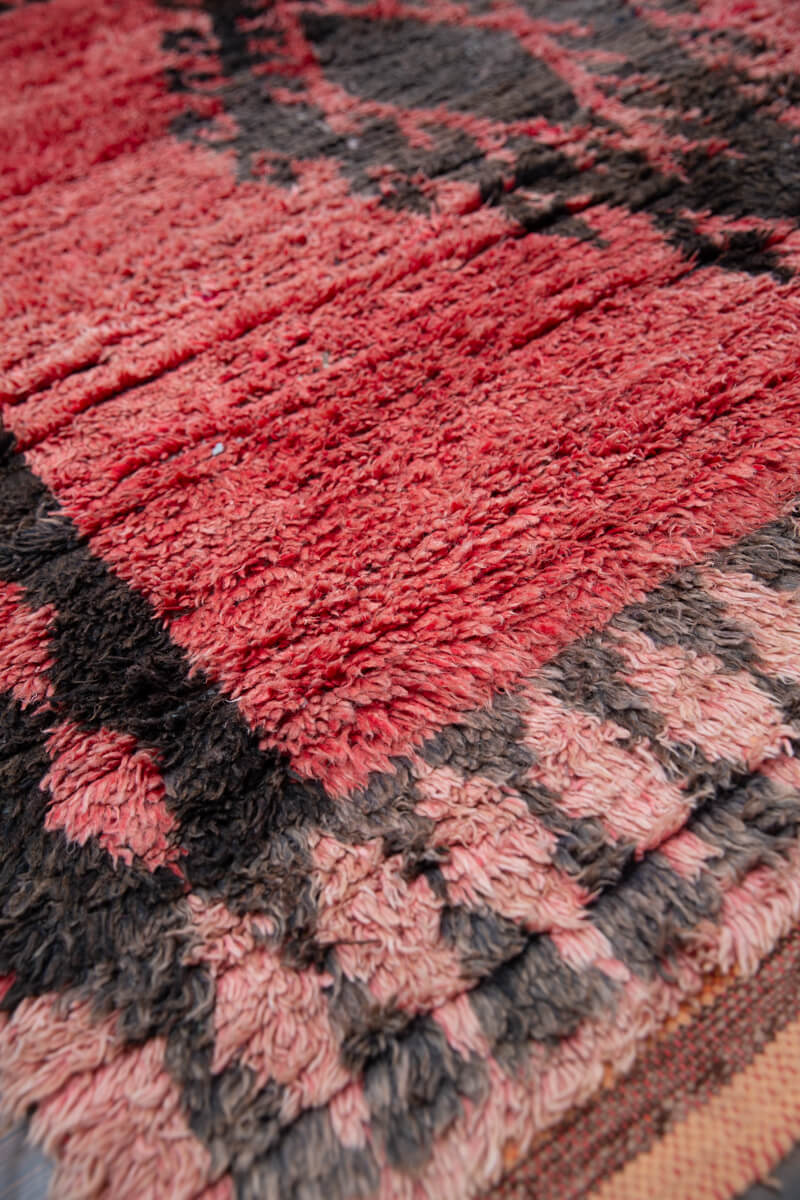 LION&#39;S PAW - Red and Black Square Vintage Boujaad Moroccan Rug - 6&#39;8&quot; x 6&#39;6&quot;