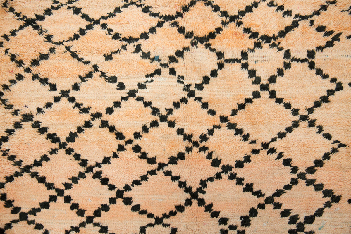 Peach &amp; Black Lattice Vintage Moroccan Rug 8&#39;5 x 4&#39;6