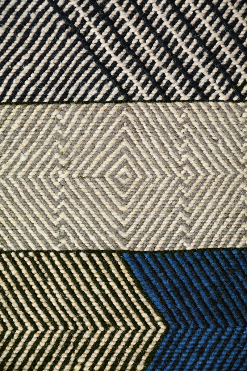 Close up Ouive Striped Chadoui Zanafi - Indigo - Flatweave Moroccan Rug 