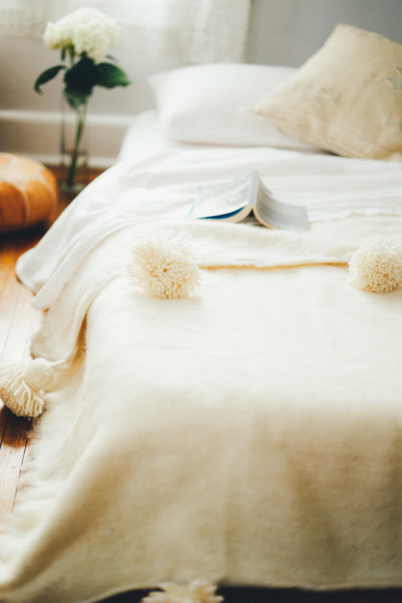 Moroccan Pom Pom Wool Blanket - Natural White