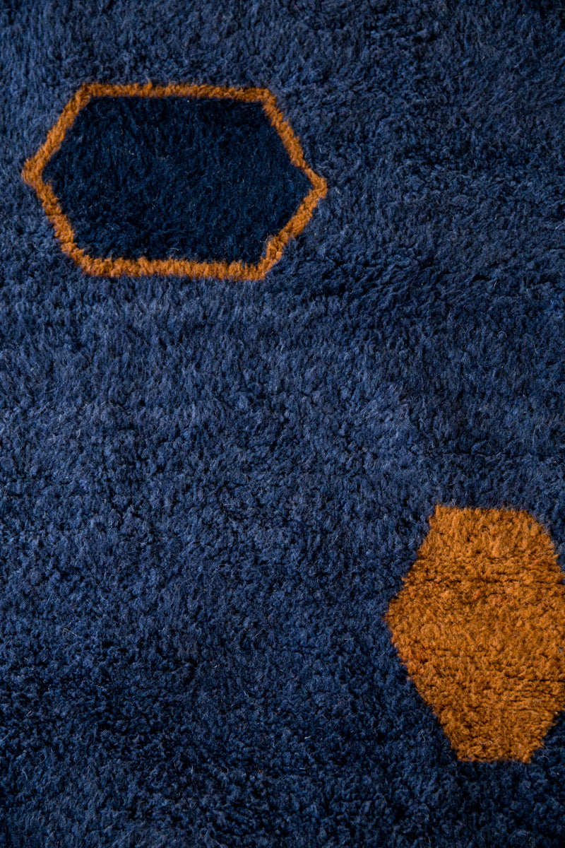 &quot;Souk Night&quot; Indigo Blue, Turmeric Orange Contemporary Moroccan Wool Rug - 8&#39;9&quot; x 6&#39; ft (267x178 cm)