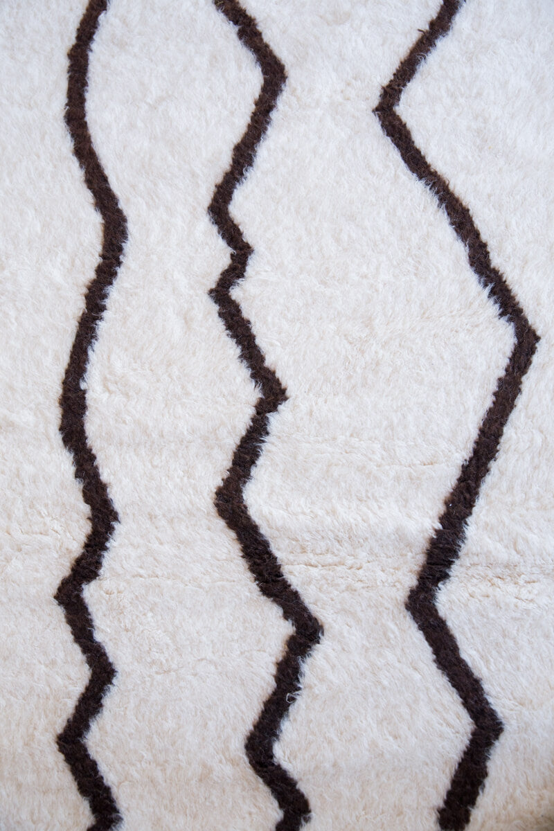 &quot;Lanes &amp; Lines&quot; Brown and Natural White Contemporary Moroccan Wool Rug - 8&#39;9&quot; x 6&#39;3&quot; ft (266x188 cm)