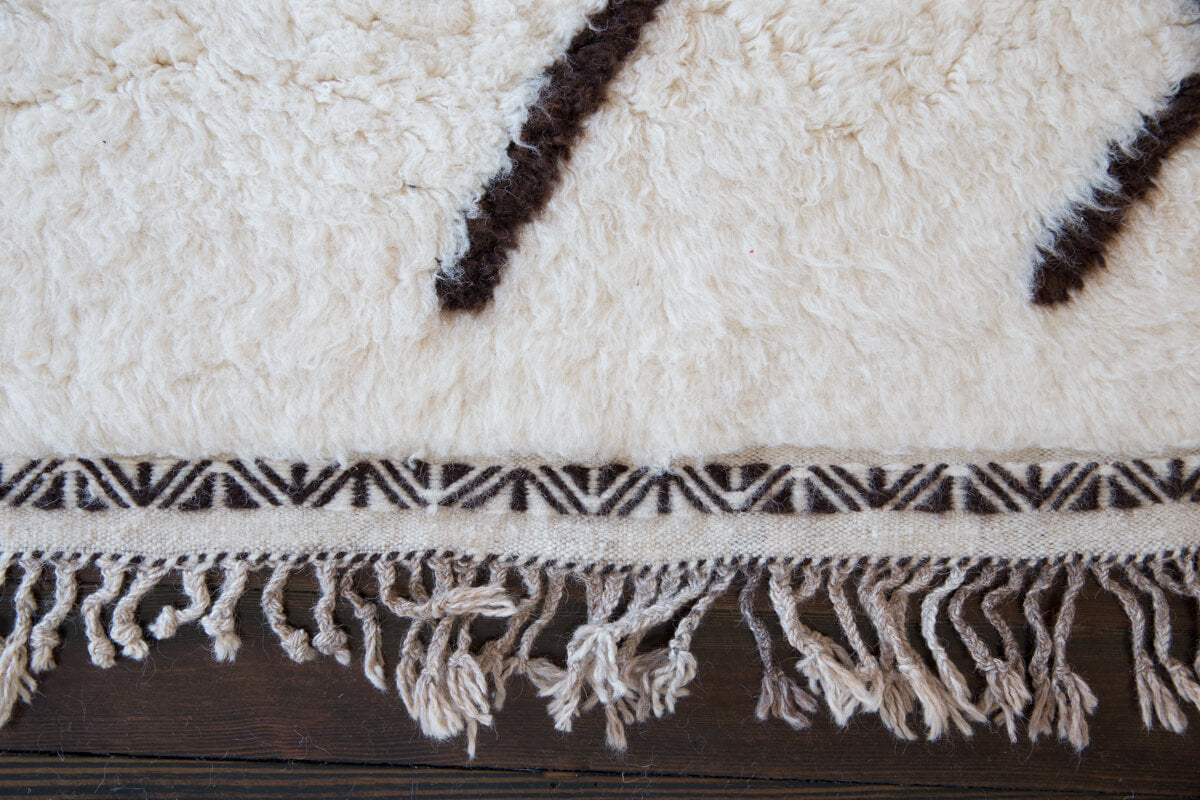 &quot;Lanes &amp; Lines&quot; Brown and Natural White Contemporary Moroccan Wool Rug - 8&#39;9&quot; x 6&#39;3&quot; ft (266x188 cm)