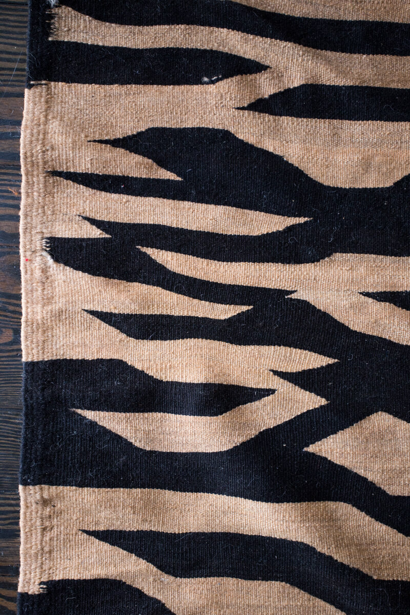 TIGER Pale Orange and Black Contemporary Moroccan Kilim Rug -Handspun wool - 8&#39;5&quot; x 5&#39;2&quot; ft