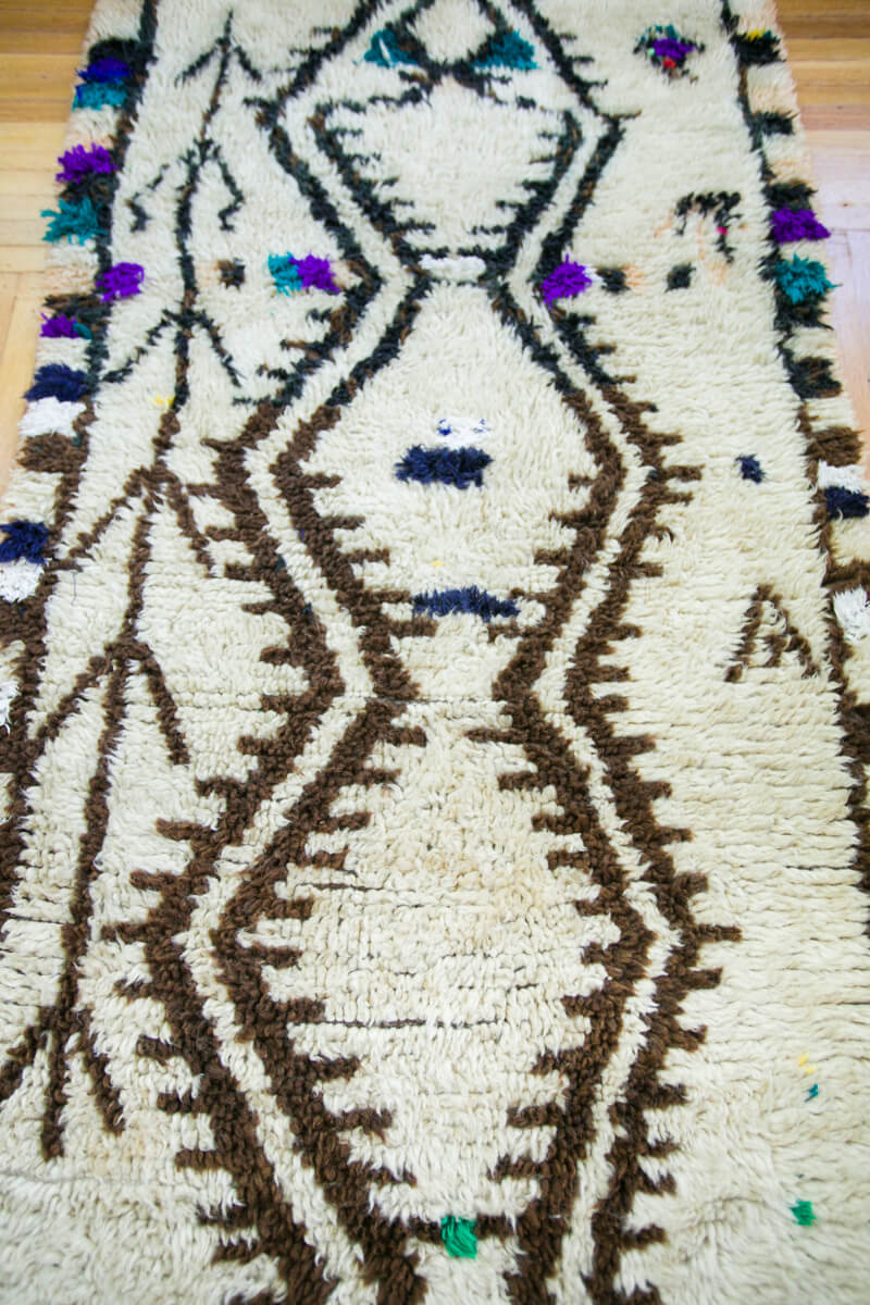 Natural White Vintage Azilal Moroccan Accent Rug With Berber Pattern - 6&#39;3&quot; x 3&#39;2&quot;