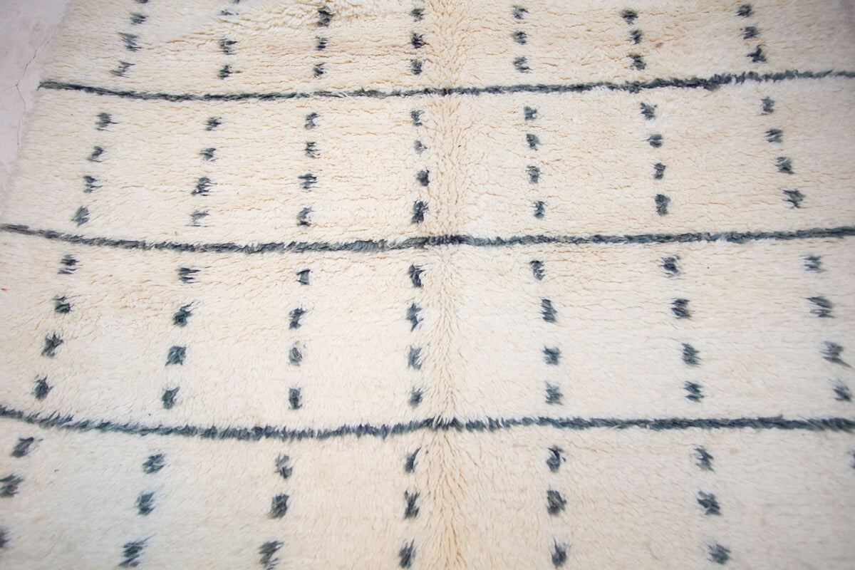 White Moroccan Wool Marmoucha rug