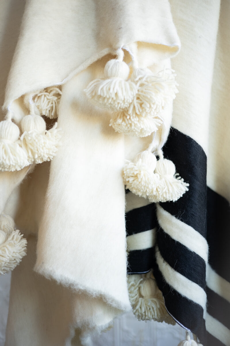 Moroccan Pom Pom Wool Blanket - Natural White