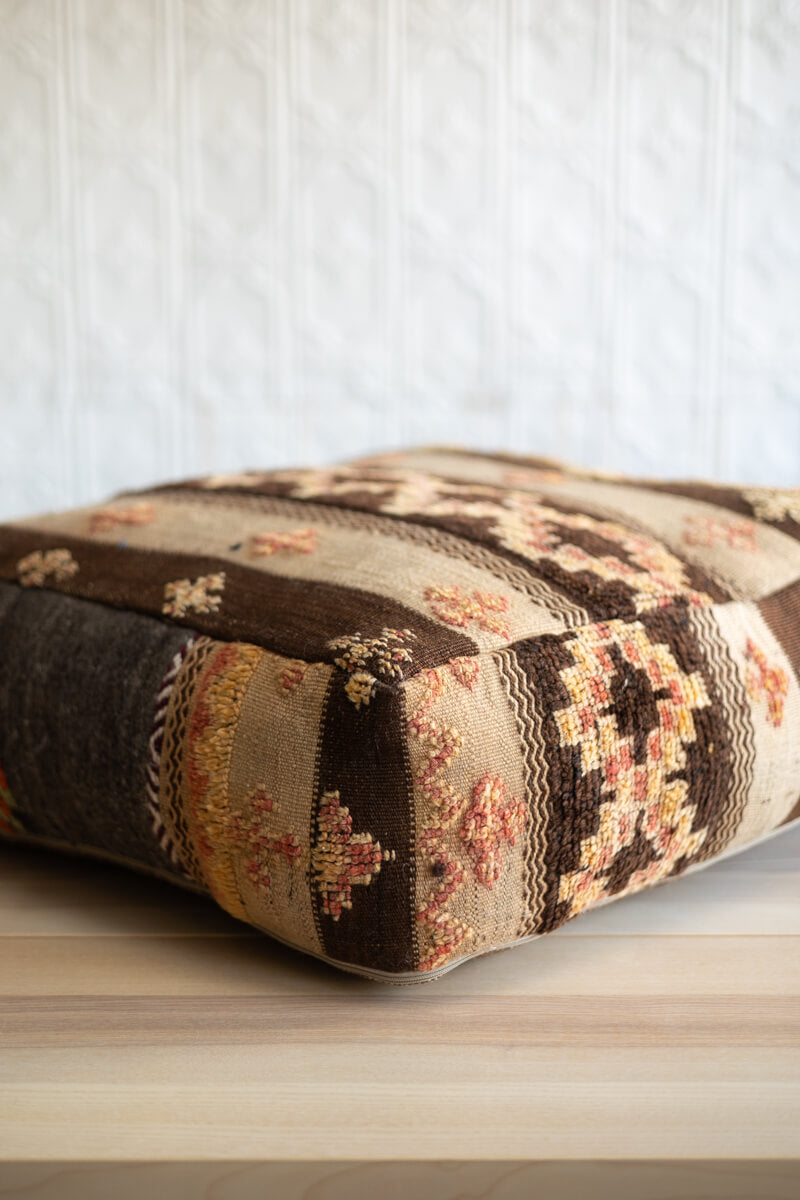 Vintage Moroccan Rug Pouf - 01