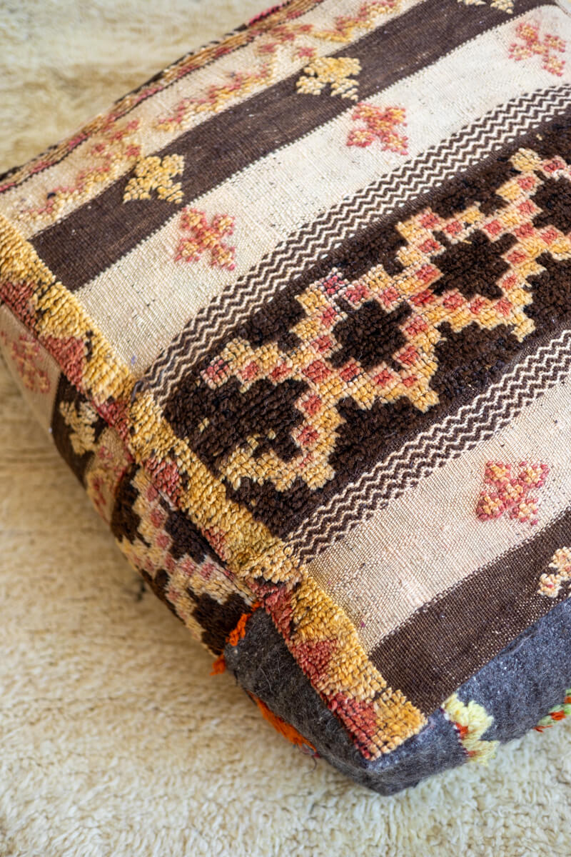 Vintage Moroccan Rug Pouf - 01